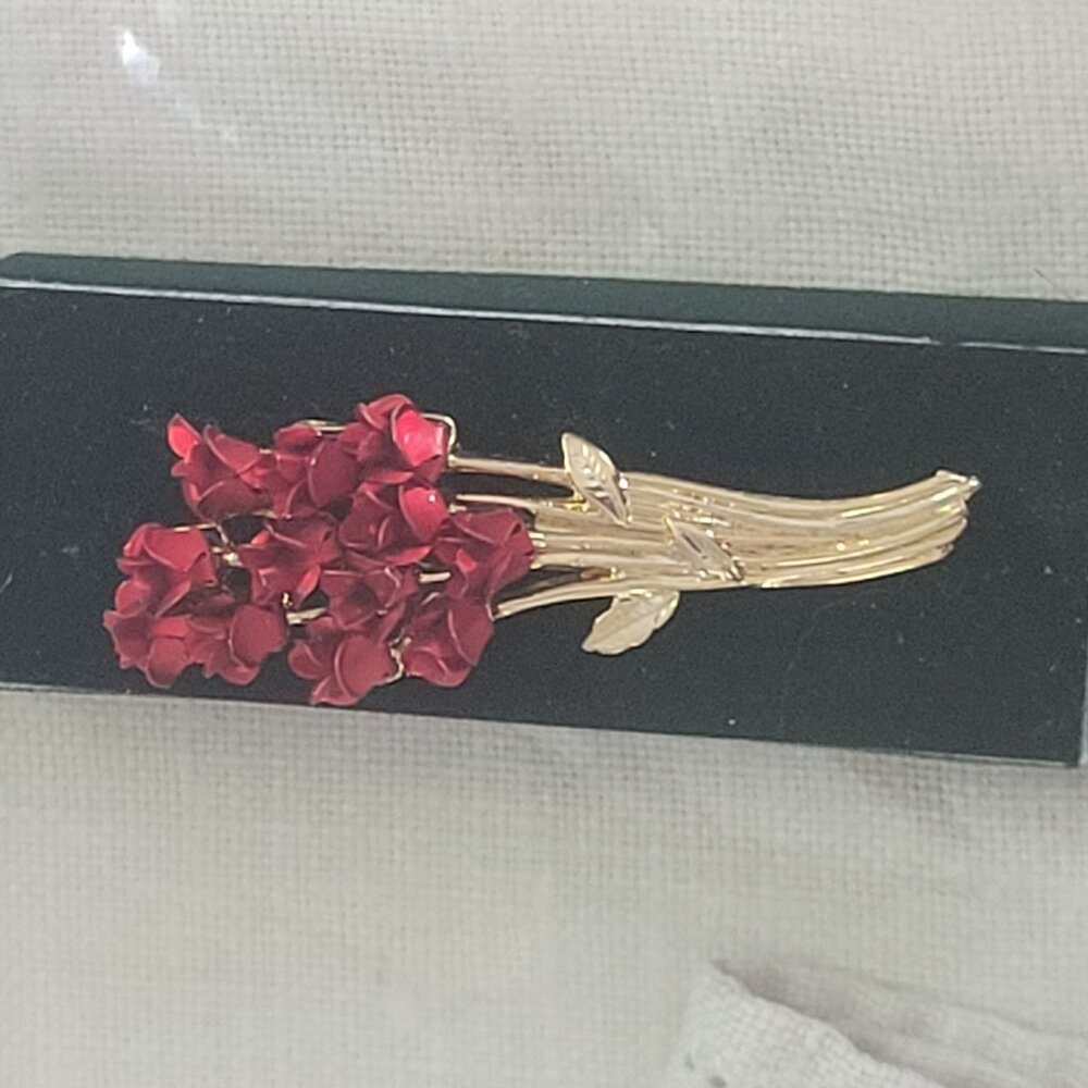 Vintage DMC 97 Red Rose Bouquet Brooch Pin